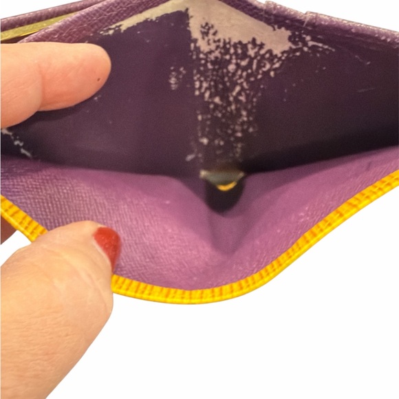 Louis Vuitton yellow epi kisslock wallet - Picture 5 of 12